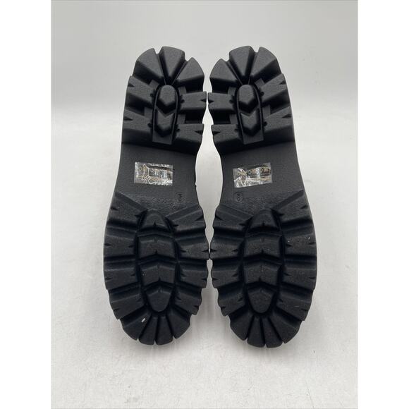 Chelsea Boot Style! Wmns Ivette W/Stretch Panels and Chunky Sole, Black 9 - Picture 5 of 5